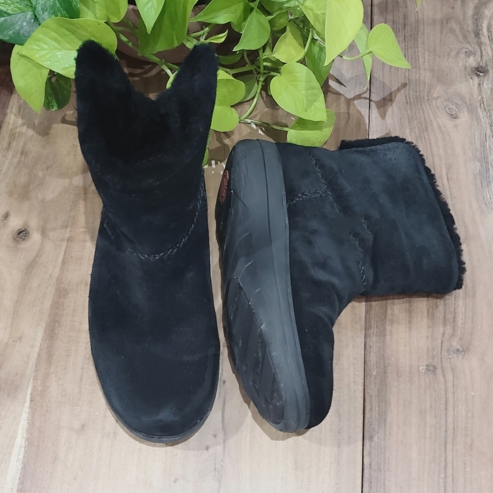 FITFLOP Mukluk Premium Leather Suede Superloafer Ankle Boots